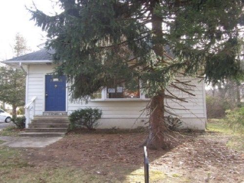 301 Lotus Ave, Voorhees, NJ 08043