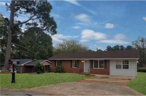 809 Oakdale Dr, Forest Park, GA 30297