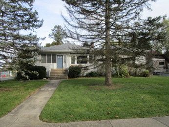 111 Lincoln Ave, Fox River Grove, IL 60021