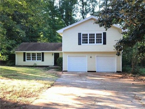 4627 Eberline Ct, Stone Mountain, GA 30083