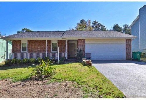 1496 Biffle Rd, Stone Mountain, GA 30088