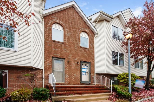 605 Holly Dr # 605, Perth Amboy, NJ 08861