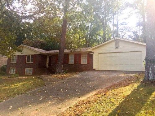 359 Hightower Trl, Stone Mountain, GA 30087