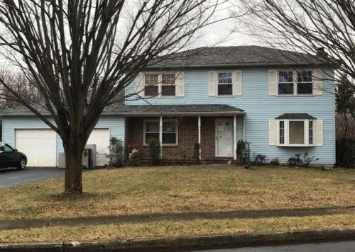 4 Garry Ct, Lawrence Township, NJ 08648