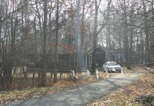 2557 Olympia Ln, Blakeslee, PA 18610