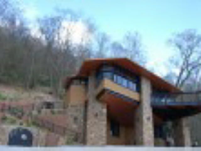 31 Lovers Ln, Dillard, GA 30537