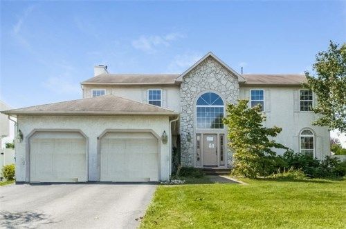 42 Albany Rd, Marlton, NJ 08053