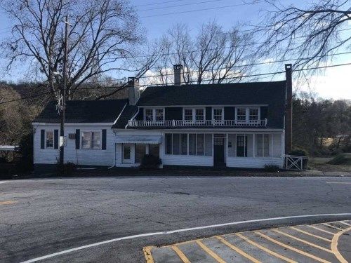 121 Athens St, Carnesville, GA 30521