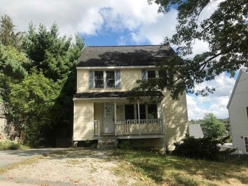 4 Whittier St, Worcester, MA 01605