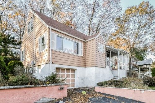 170 Marshall Ln, Derby, CT 06418