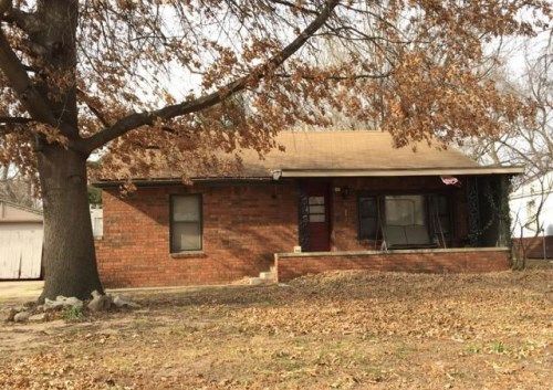 1615 N 6th St, Arkansas City, KS 67005