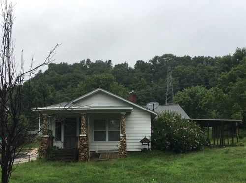 101 Clinton St, Hamburg, IL 62045