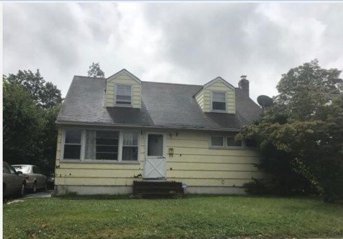 50 Downs Rd, Hempstead, NY 11550
