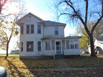 212 E Yates St, Cropsey, IL 61731