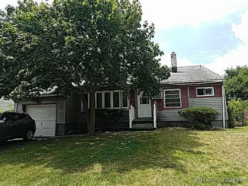44 Arden St, Somerset, NJ 08873