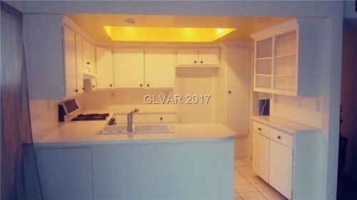 5213 Glen Eagles Lane, Las Vegas, NV 89108