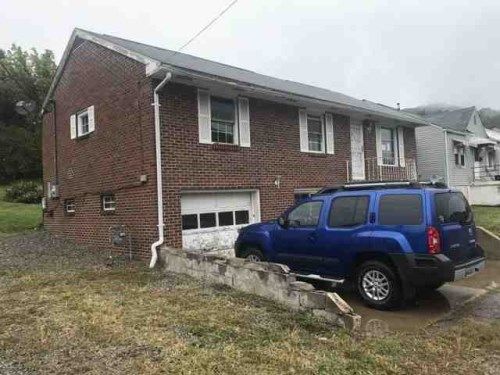 766 Camden Ave, Weston, WV 26452