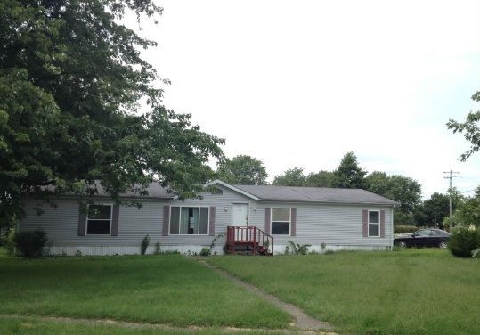 110 S Central St, Coffeen, IL 62017