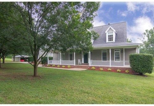 1012 Wolfskin Rd, Arnoldsville, GA 30619