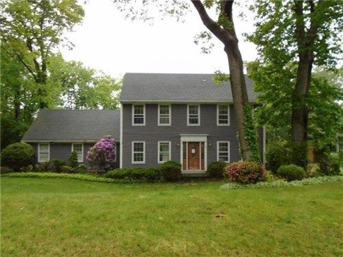 7 WAINSCOTT LN, East Setauket, NY 11733