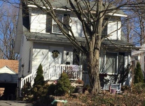 419 Fort Lee Rd, Leonia, NJ 07605