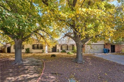 4444 Farmcrest Drive, Las Vegas, NV 89121