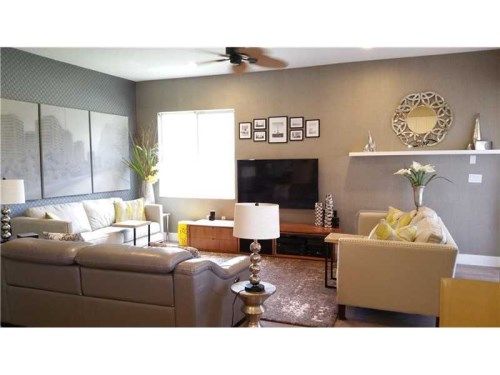 1024 SW 159th Ln, Hollywood, FL 33027