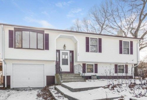 20 Water St, Johnston, RI 02919
