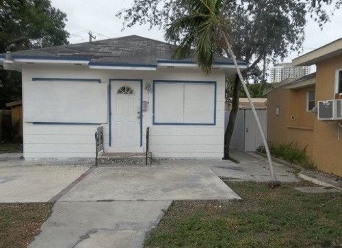 1843 Jackson St, Hollywood, FL 33020