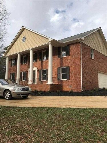 328 Oak Crest Dr, Cedartown, GA 30125