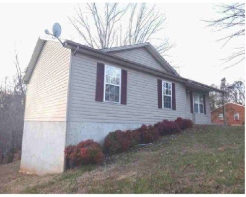 128 Salmon St, Martinsville, VA 24112