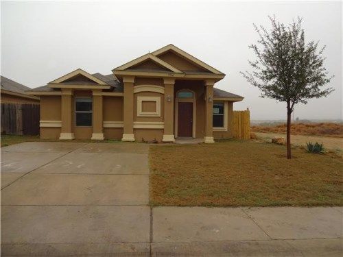 5514 Palestine Dr, Laredo, TX 78046