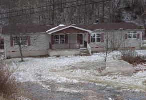 17 Green Oak Ln, Fairmont, WV 26554