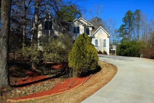 105 Springwater Chase, Newnan, GA 30265