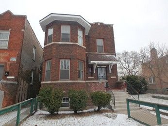 9913 S Hoxie Ave, Chicago, IL 60617