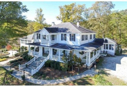 205 Carolina St, Dillard, GA 30537