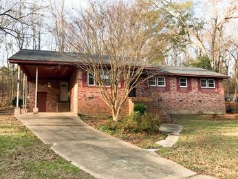 3 Spring Lake Ct, Sumter, SC 29154