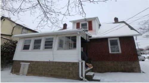 52 Old Plank Rd, Butler, PA 16001