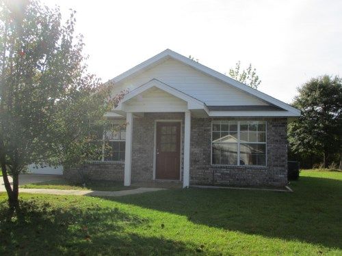 8174 Shooters Ln, Laurel Hill, FL 32567