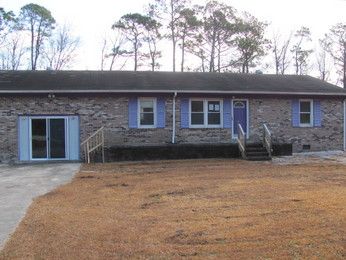 1002 Chatham St, Newport, NC 28570