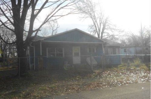 5962 Spruce St, Park Hills, MO 63601
