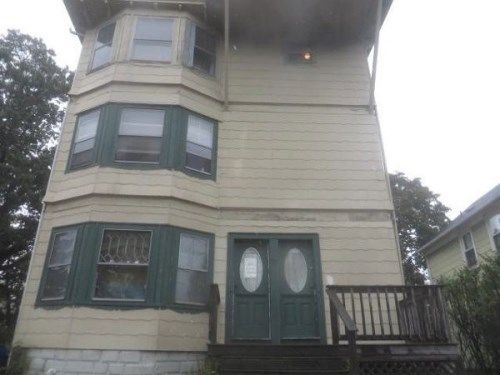 22 Harding St, Pawtucket, RI 02861