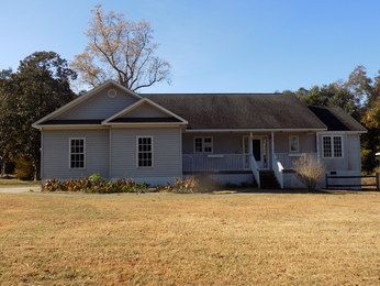 303 North College St, Red Springs, NC 28377