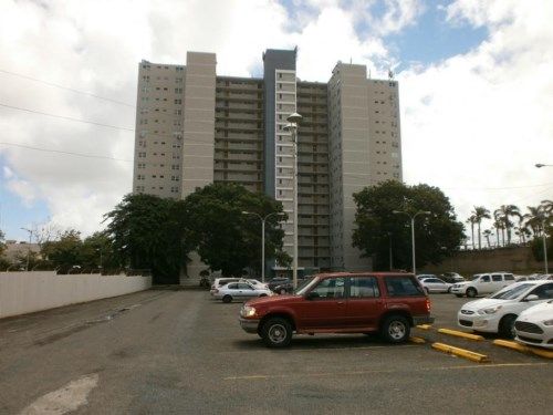 Apt #101 Golden View Plaza, San Juan, PR 00924
