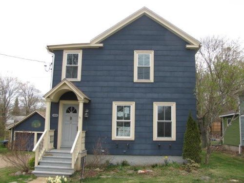 12 Prouty St, Brookfield, MA 01506
