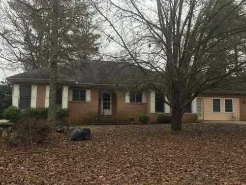 1620 Rosewood Dr, Griffin, GA 30223