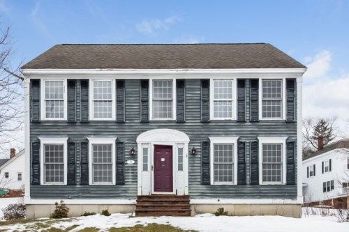 46 Oakland St, Amesbury, MA 01913