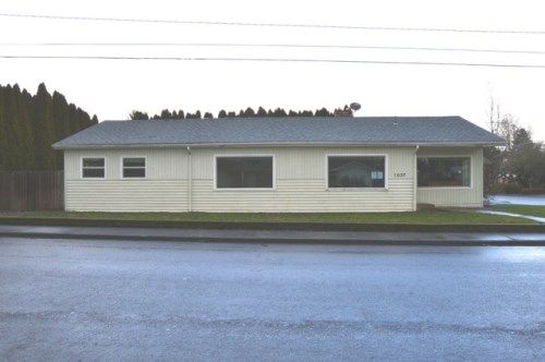 1037 Northeast 28th St, Mcminnville, OR 97128