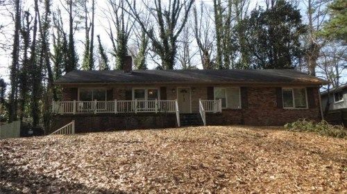 2790 Collier Dr, Atlanta, GA 30318