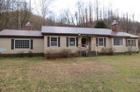 24 Wildcat Hollow, Ages Brookside, KY 40801